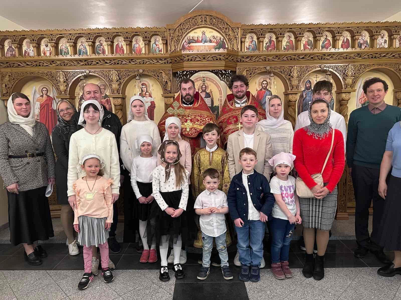 Laste liturgia Kaheteistkümne Apostli kirikus